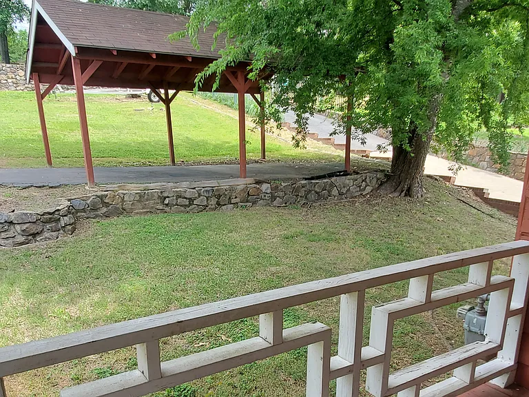 1807 Lakeshore Dr #C — Photo 5
