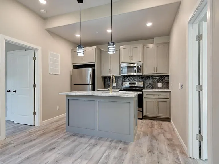 222 S University Blvd #2 — Photo 11