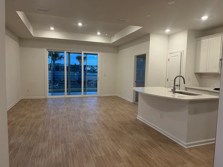 87 Silver Myrtle Ct — Photo 10