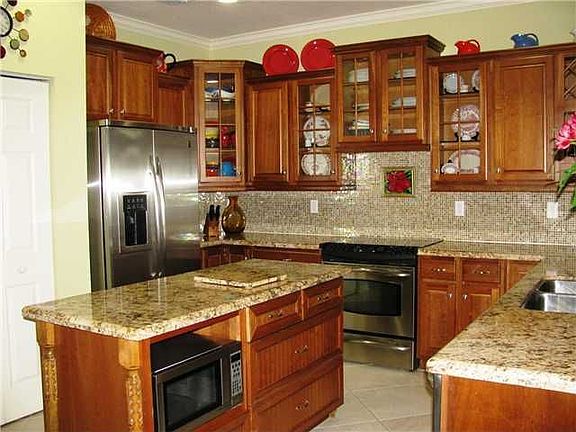 Home For Sale In Port saint lucie