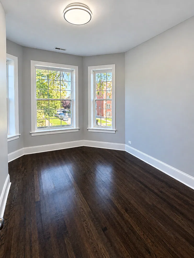 3 bed, 1800 sqft, $1,850 — Photo 4