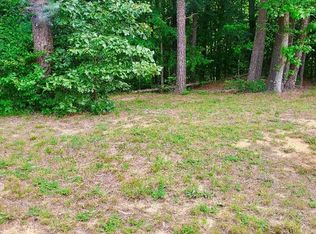 27 Queens Way, Montross, VA 22520