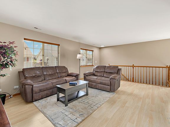 5th image of 127 Village Creek Dr #0