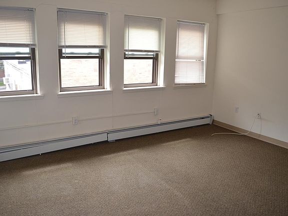 2nd image of 1050 Hancock St APT 25
