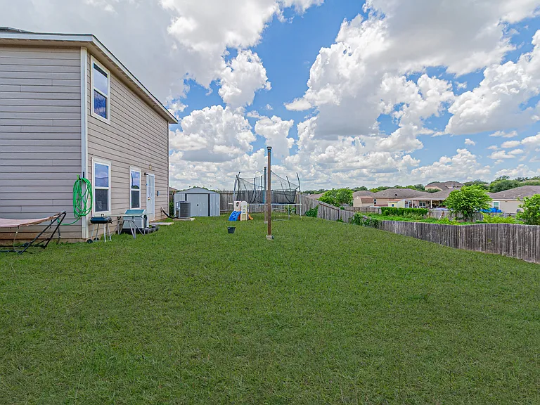 2831 Lavender Mdw — Photo 31