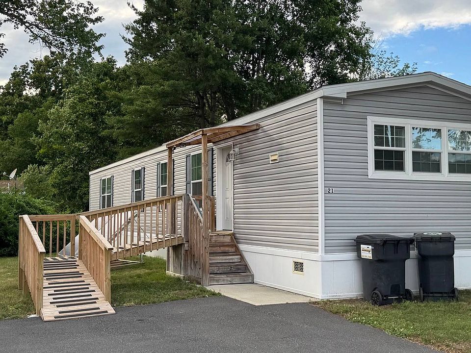 1st image of 21 Tiger Lily Dr