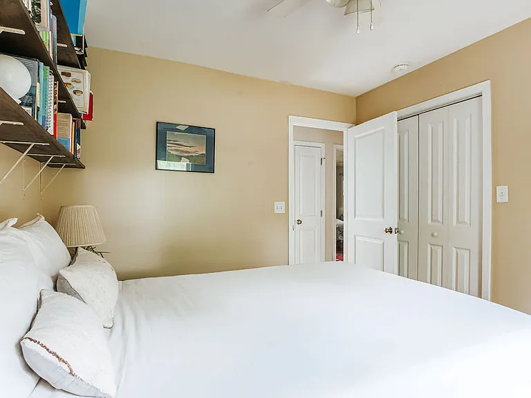 930 Saint Charles Ave — Photo 14