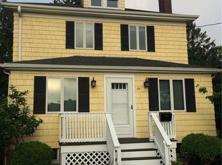 29 Ridgewood Rd, Middletown, RI 02842