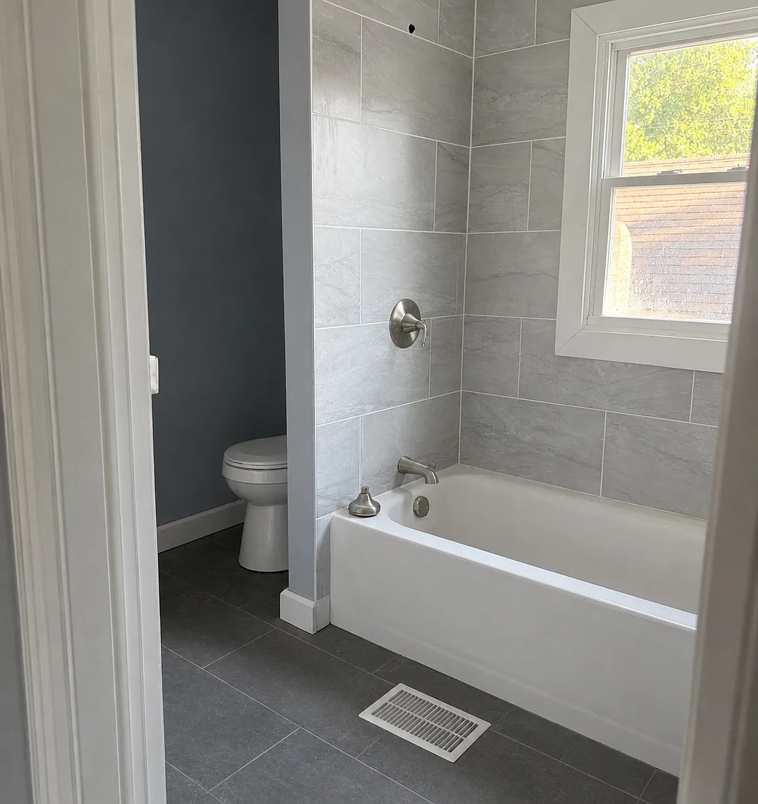 3 bed, 1.5 bath, 1268 sqft, $1,400 — Photo 2
