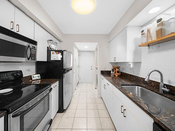 4th image of 1232 N Knollwood Dr