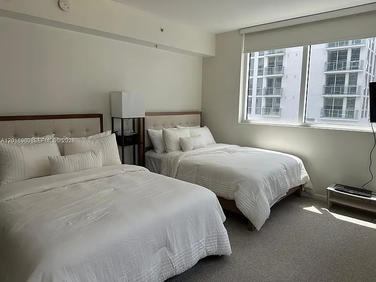253 NE 2nd St #1402 — Photo 11