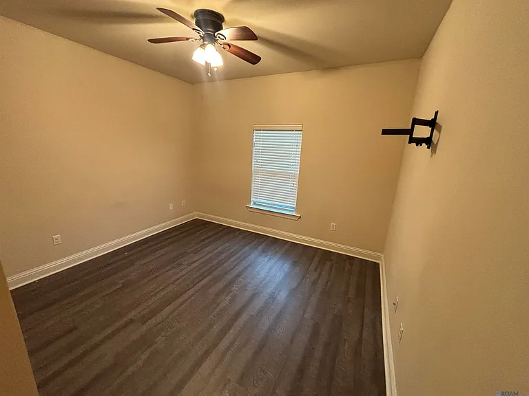 25406 Lake Providence Dr — Photo 5