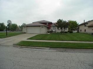955 N Harvey St, Griffith, IN 46319