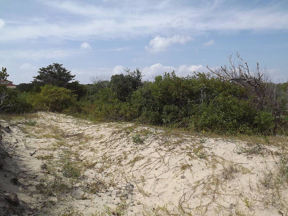 2nd image of 2148 Sandfiddler Rd