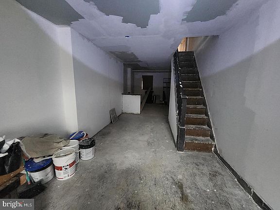 2nd image of 409 S Pulaski St