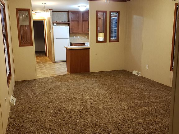2nd image of 6 Nathan Dr