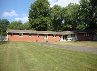 1143 Huffine Rd, Johnson City, TN 37604