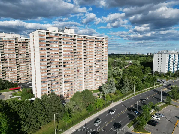 25 Silver Springs Blvd #Penthouse 12, Toronto, ON M1V 1M9