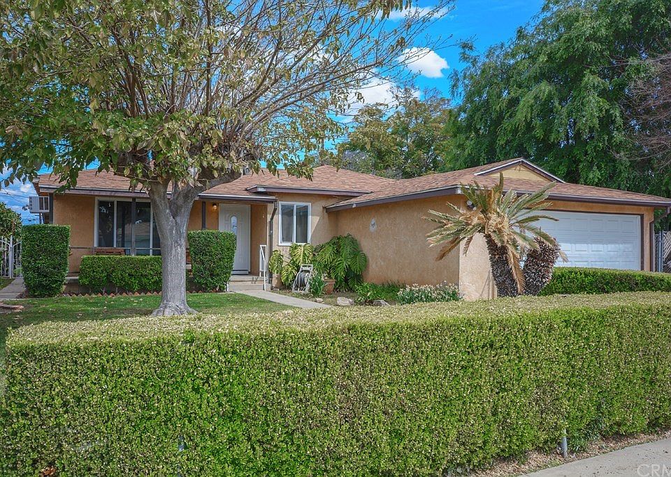 1st image of 447 Cadbrook Dr