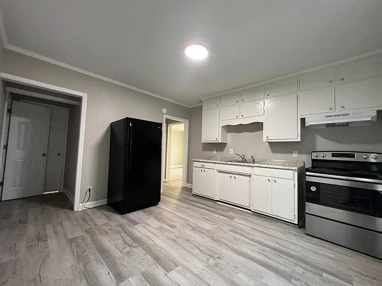 102 Neighborhood St — Photo 3