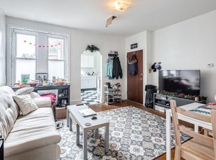 335 S 4th St #3, Philadelphia, PA 19106