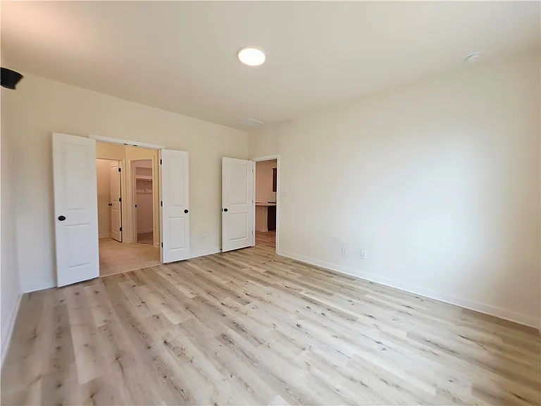 142 E Martin Luther King Dr — Photo 18