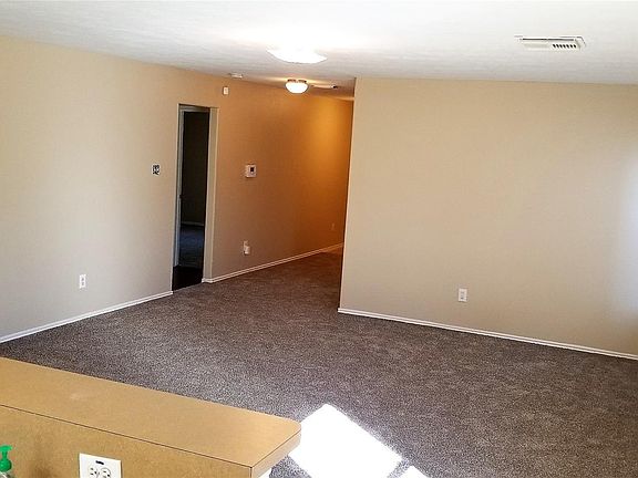 5th image of 21223 Linden House Ct