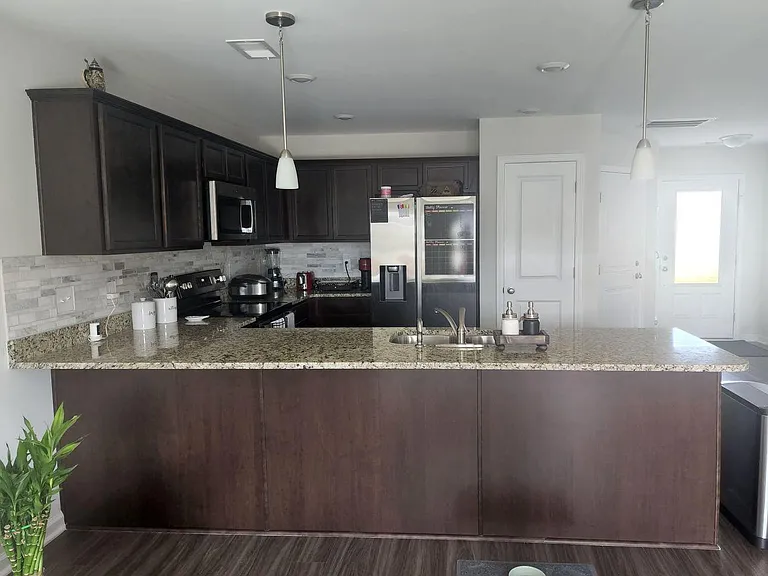 405 Eclipse Ln — Photo 4