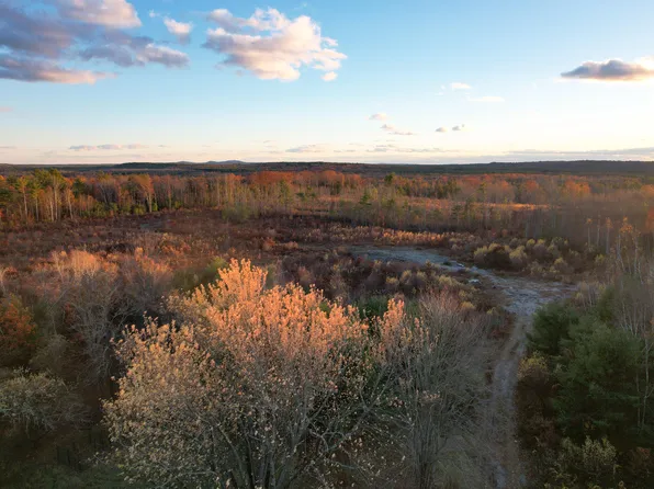 17 Airport Road, Sanford, ME 04073