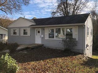 1123 Frost Ln, Peekskill, NY 10566