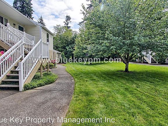 2nd image of 13216 NE Salmon Creek Ave #5