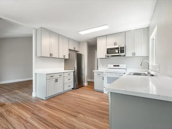 5473 Adobe Falls Rd Unit 9, San Diego, CA 92120