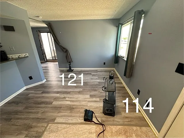 Huron St — Photo 13