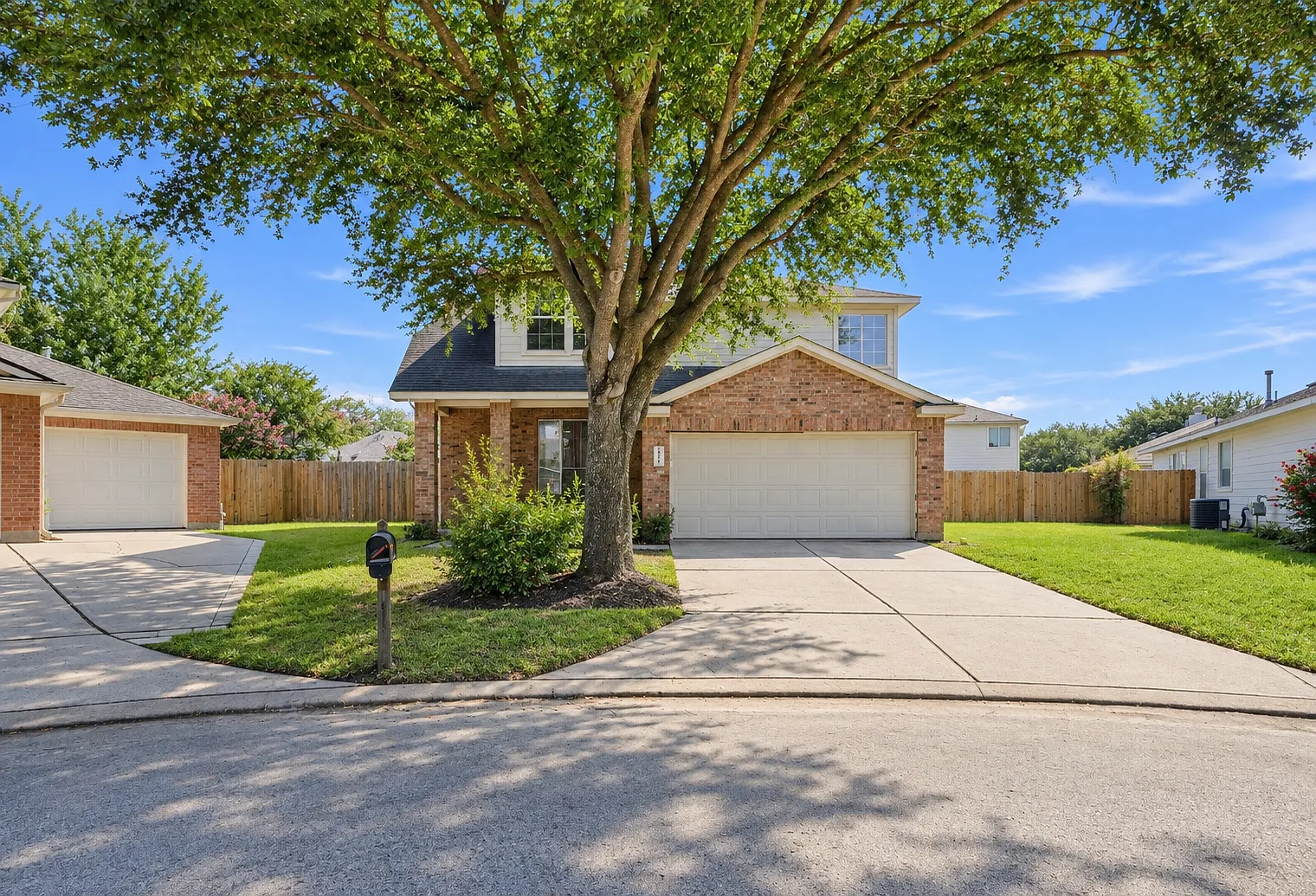 3 bed, 2.5 bath, 1936 sqft, $2,700 — Photo 1