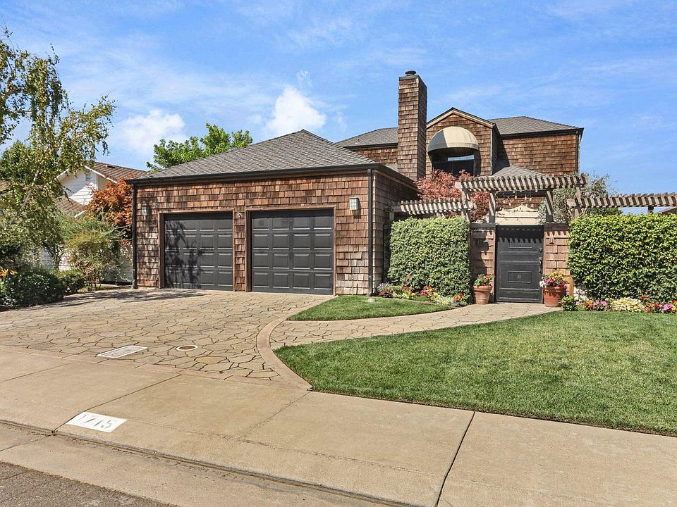1st image of 1715 Lakeshore Dr