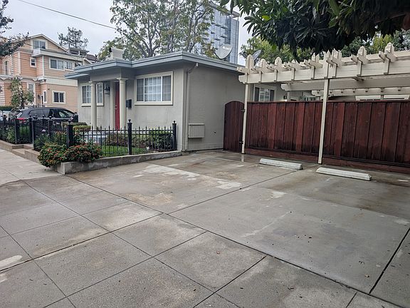 3rd image of 85 Margaret St