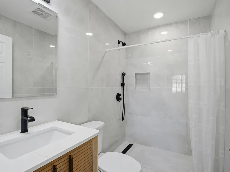 12610 Paseo Flores — Photo 18