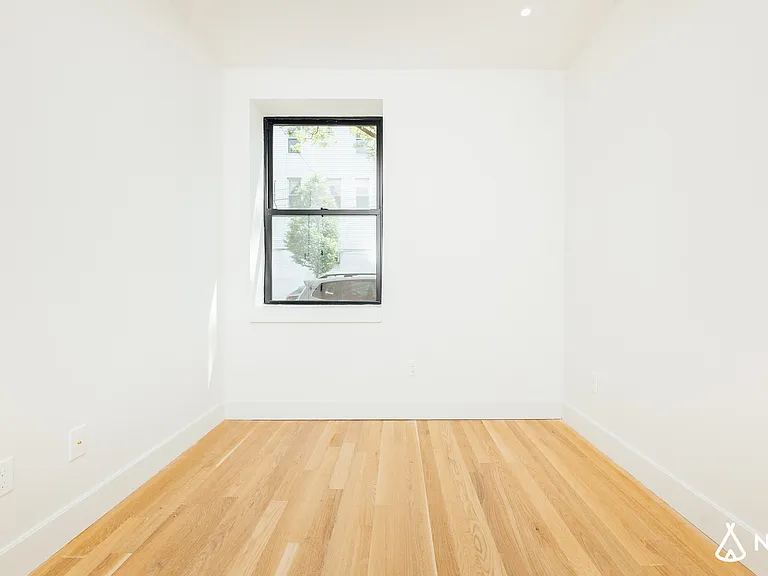 312 Devoe St #1E — Photo 7