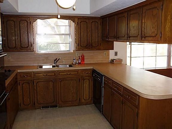5th image of 9942 Milltrail Dr