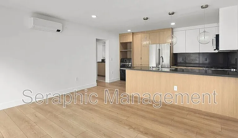1554 Diamond St #9 — Photo 3