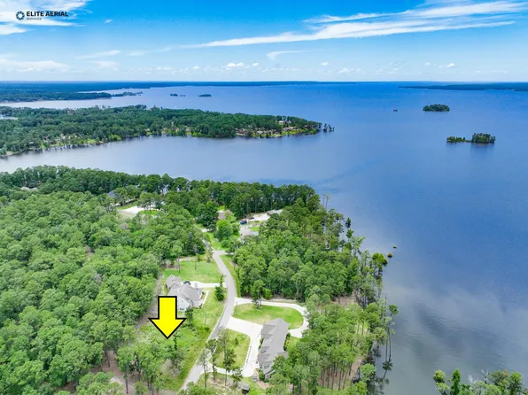 725 Crooked Branch Rd, Brookeland, TX 75931