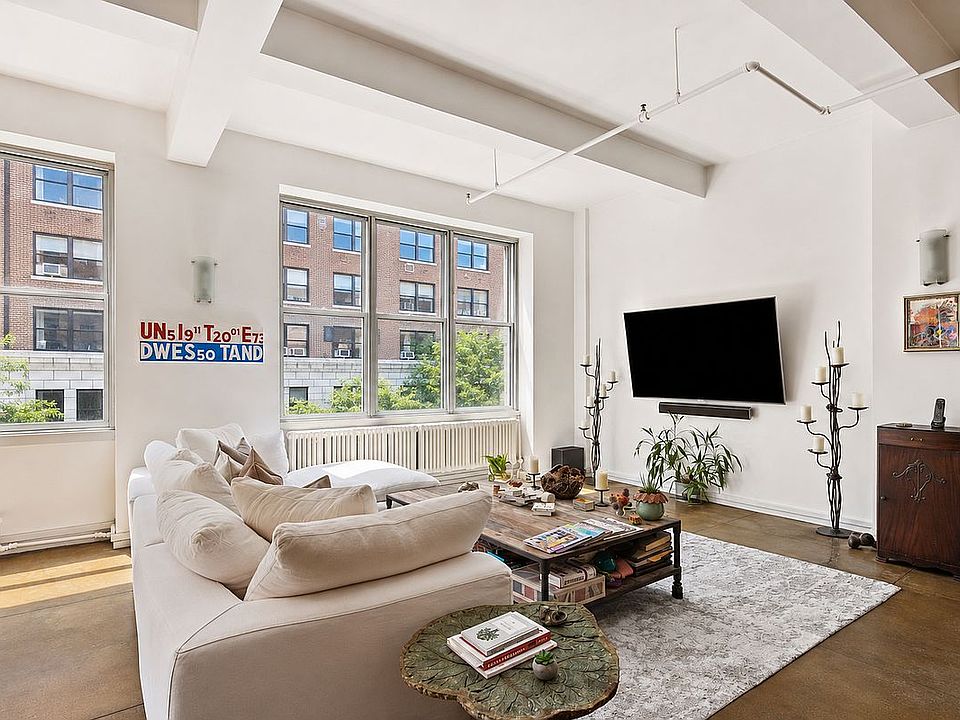 1st image of 335 W 38th St APT 3