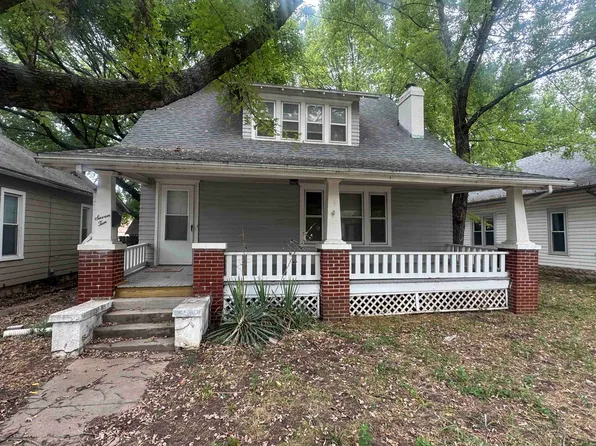 710 E 9th Ave, Winfield, KS 67156
