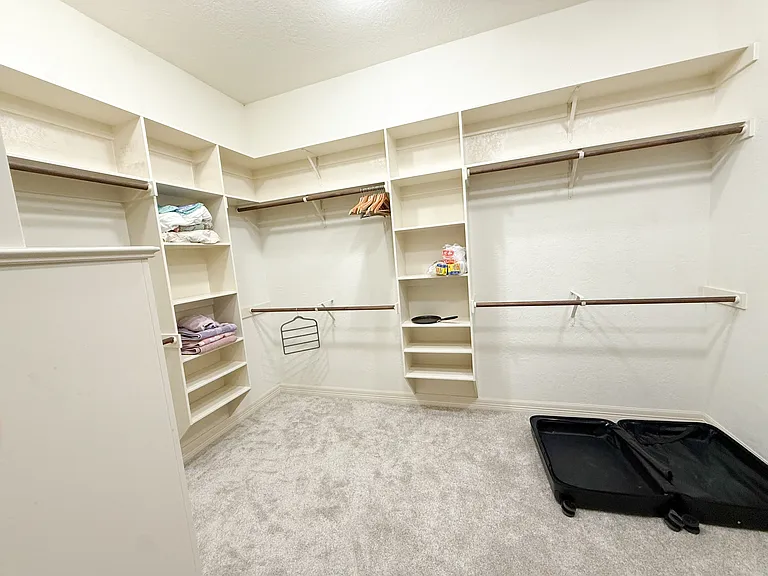 6470 Claybourn Dr — Photo 21