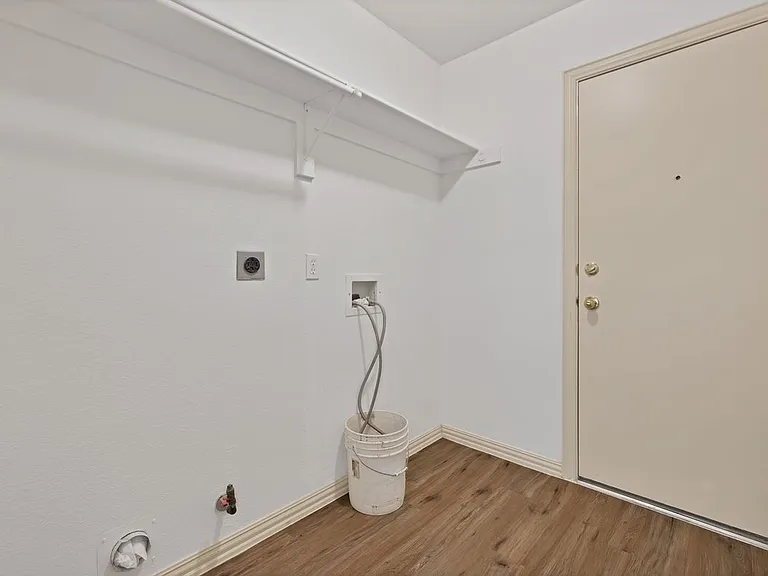 5516 Broken Bend Dr — Photo 22