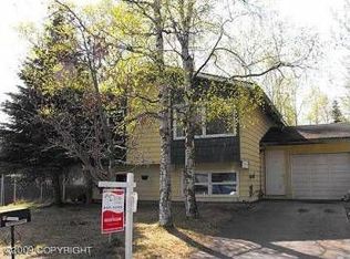 3140 Lochwood Cir, Anchorage, AK 99504