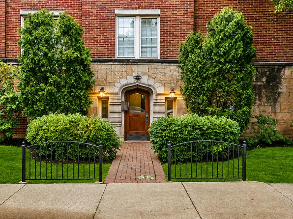 344 S Maple Ave APT 2B, Oak Park, IL 60302