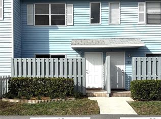 35 SW 3rd St, Pompano Beach, FL 33060