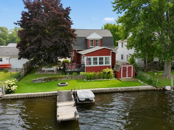 130 Duryeas Point, Michigan Center, MI 49254