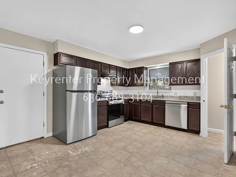 357 Della Dr — Photo 6